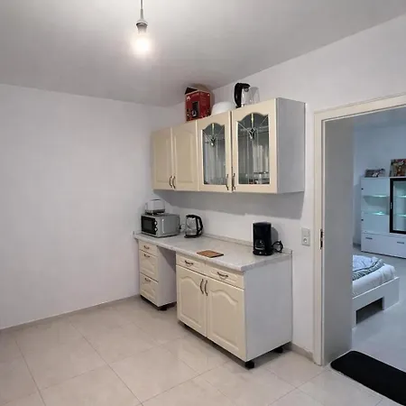 Cute Flat In Cool Neustadt *