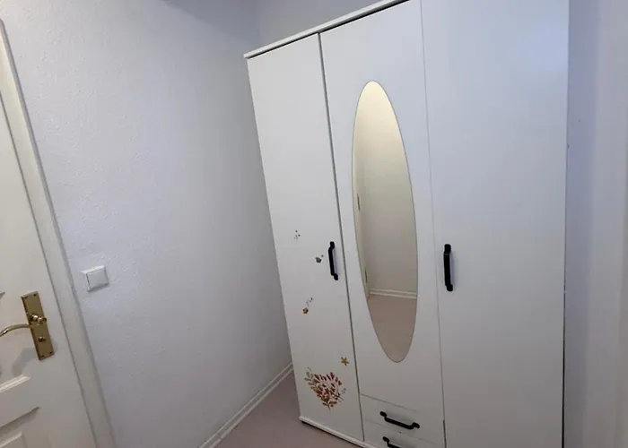 Cute Flat In Cool Neustadt *