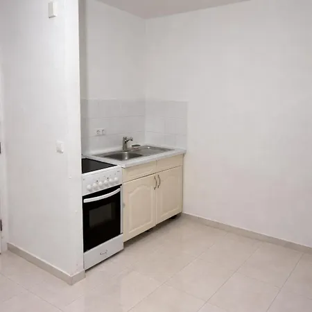 Cute Flat In Cool Neustadt